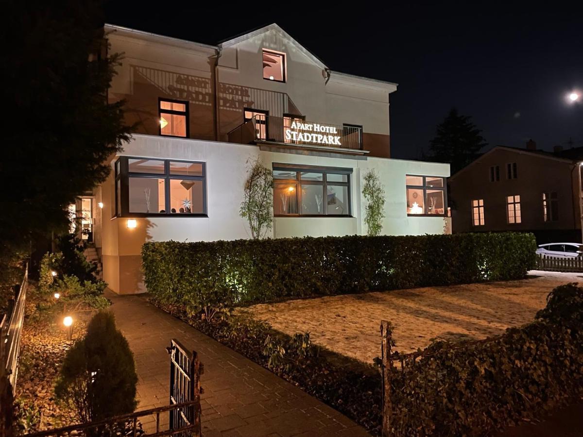 Aparthotel Stadtpark Lubeck Exterior photo